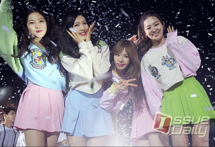 10 Things: K-Pop Fandom Color Lights at Dream Concerts