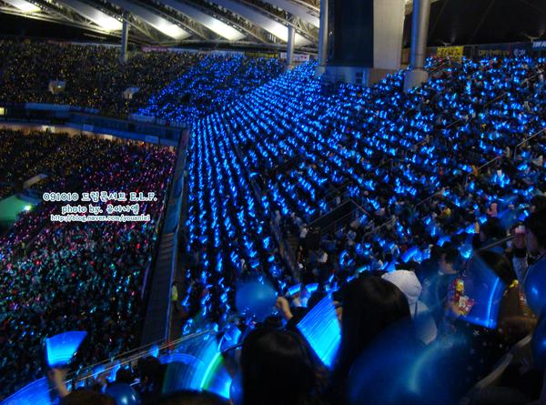10 Things: K-Pop Fandom Color Lights at Dream Concerts