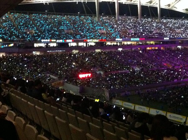 10 Things: K-Pop Fandom Color Lights at Dream Concerts
