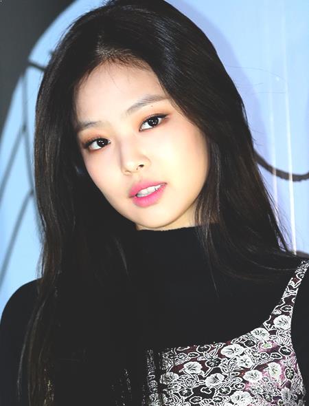 Female K-Pop Idol Visuals That Make You Question If You're In Reality or Fantasy