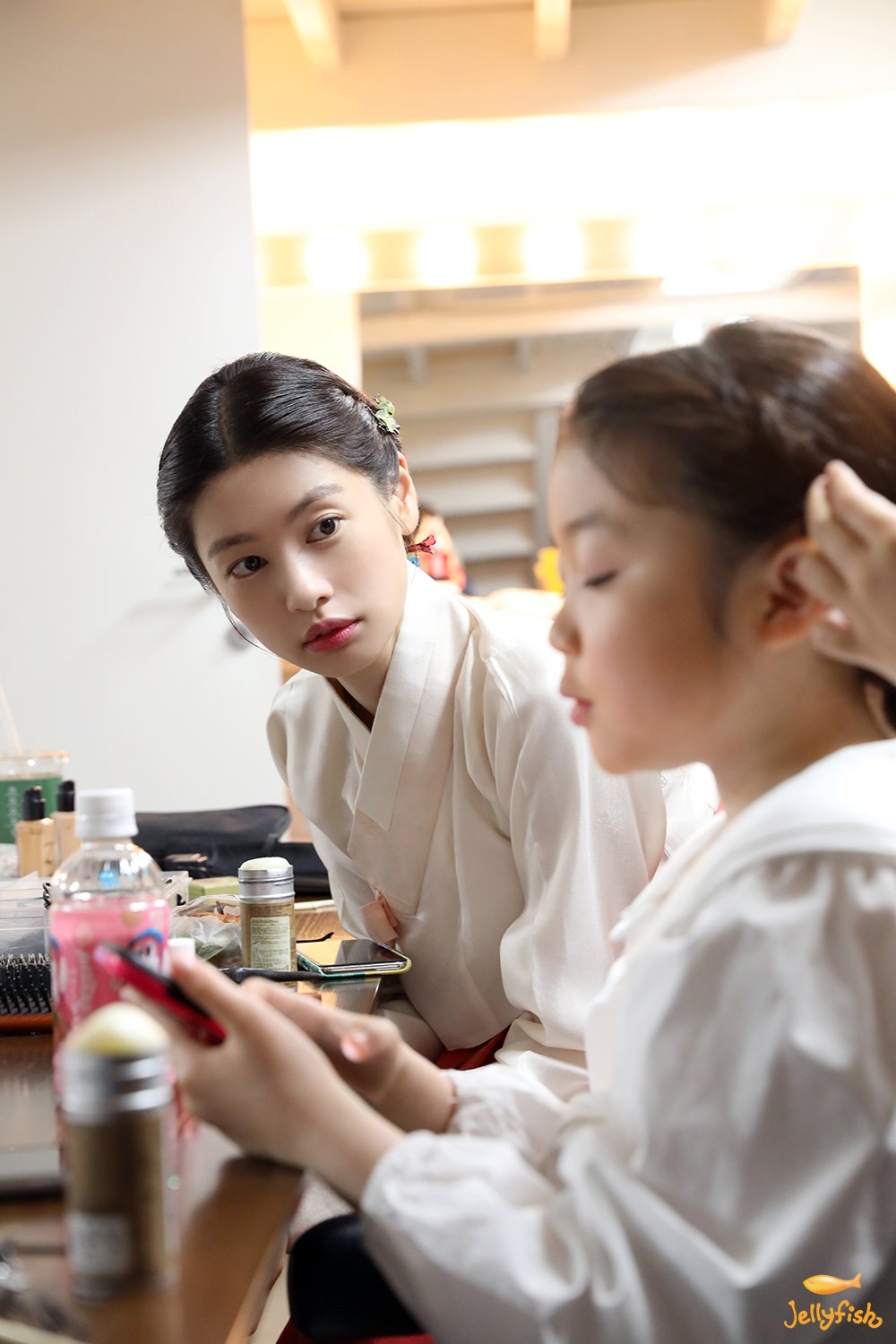 jung somin drama gibang bachelor poster shooting jung somin drama gibang bachelor poster shooting