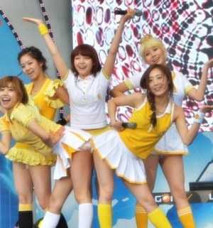 K-Pop's Best Or Worst Possible Timed Photographs K-Pop's Best Or Worst Possible Timed Photographs